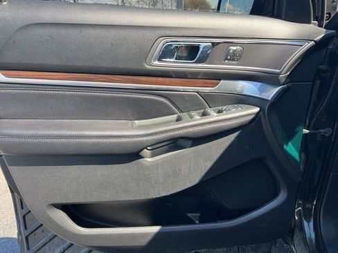 Used 2017 Ford Explorer Limited w/ Equipment Group 301A image 27