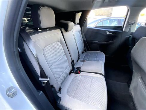 Used 2021 Ford Escape SE image 19