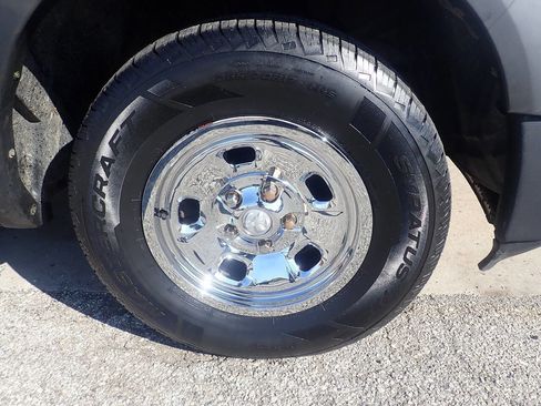 Used 2017 RAM 1500 ST RWD image 25