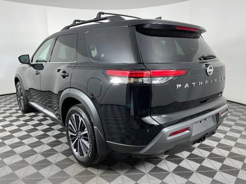 New 2026 Nissan Pathfinder Platinum FWD image 8