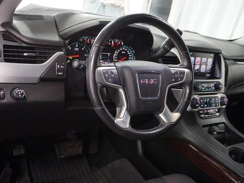 Used 2017 GMC Yukon SLE w/ SLE Value Package RWD image 5