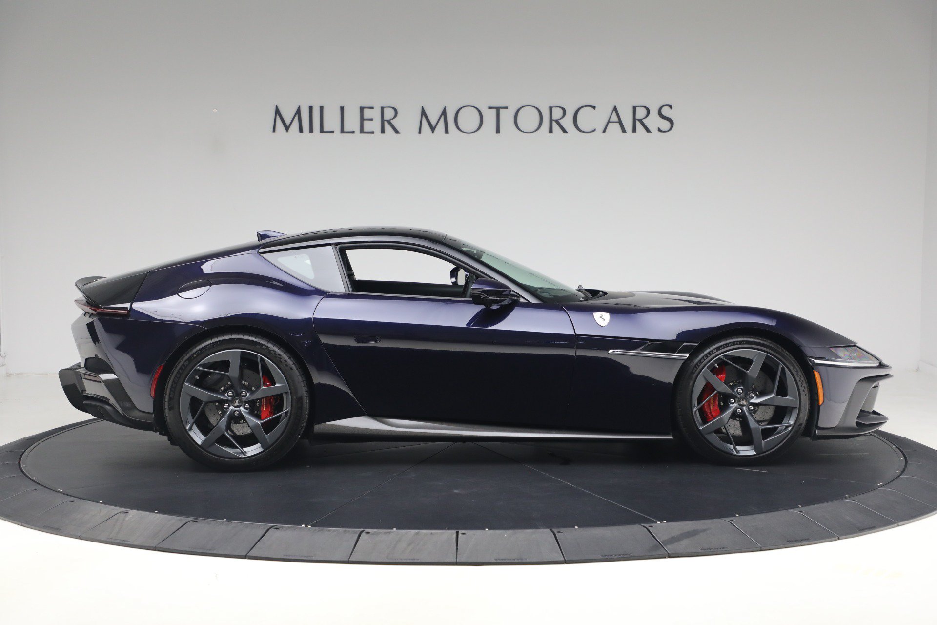 Used 2025 Ferrari 12Cilindri RWD image 9