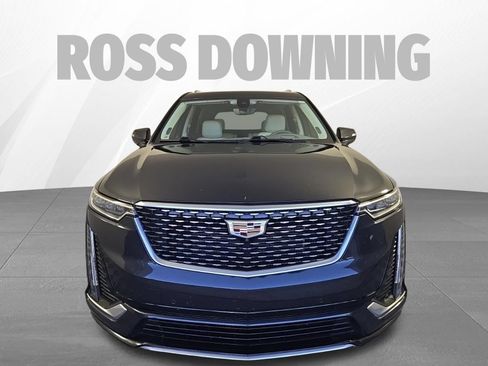 Used 2020 Cadillac XT6 Premium Luxury FWD image 2