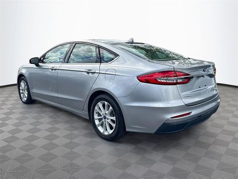 Used 2020 Ford Fusion SE image 8