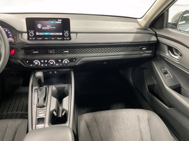 Used 2025 Honda Accord SE image 16