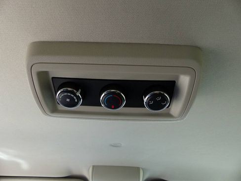 Used 2019 Dodge Grand Caravan SE FWD image 38