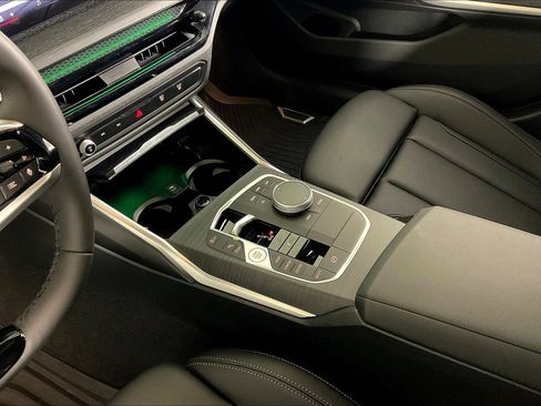 Certified 2025 BMW 330i xDrive Sedan w/ Premium Package image 15