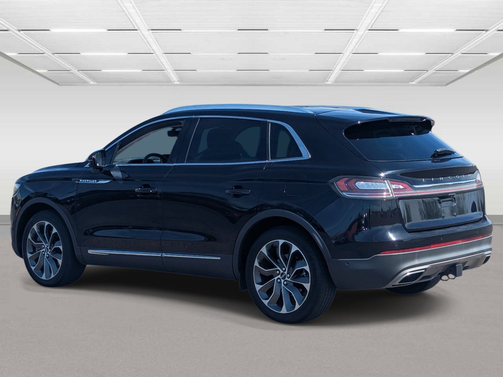 Used 2021 Lincoln Nautilus Reserve w/ Equipment Group 201A FWD image 3
