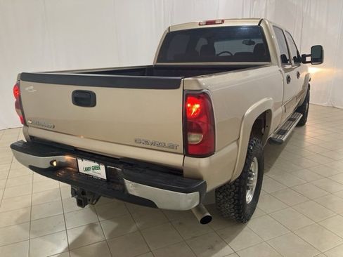 Used 2005 Chevrolet Silverado 2500 LS w/ Heavy-Duty Power Package image 5