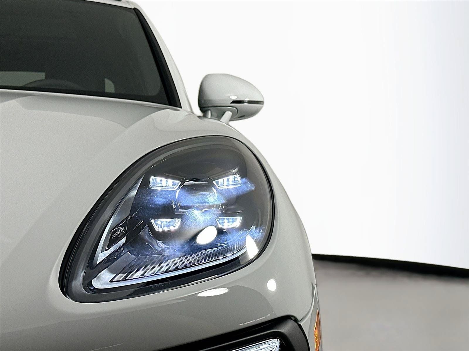 Certified 2026 Porsche Macan S AWD/4WD image 15
