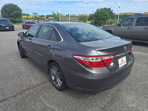 Used 2017 Toyota Camry SE FWD image 7