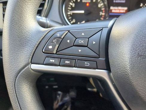 Certified 2020 Nissan Rogue Sport SV FWD image 23