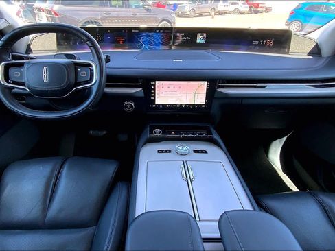 Used 2025 Lincoln Navigator Reserve AWD/4WD image 31