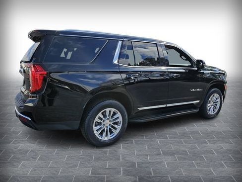Used 2023 GMC Yukon SLT w/ SLT Luxury Package image 5