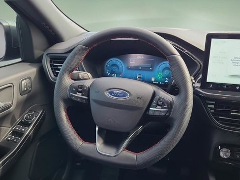 Used 2025 Ford Escape ST-Line Elite w/ Premium Technology Package image 12