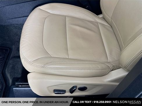 Used 2017 Ford Explorer XLT w/ Equipment Group 202A image 19