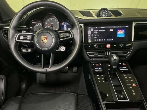 Used 2026 Porsche Macan AWD/4WD image 27