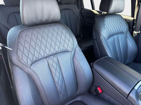 Used 2026 BMW X7 M60i image 24