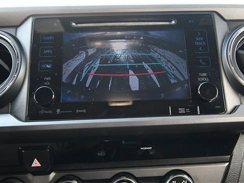 Used 2017 Toyota Tacoma TRD Sport image 20