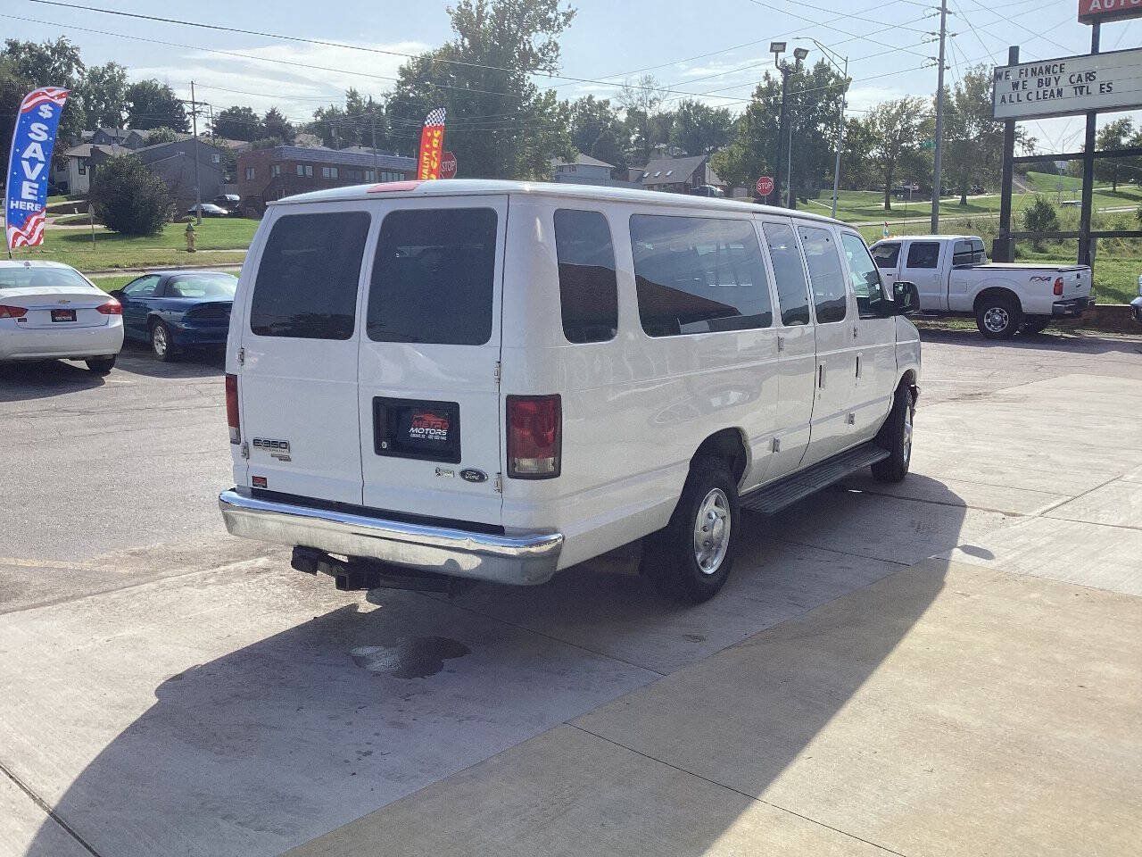Used 2010 Ford E-350 and Econoline 350 XL RWD image 4