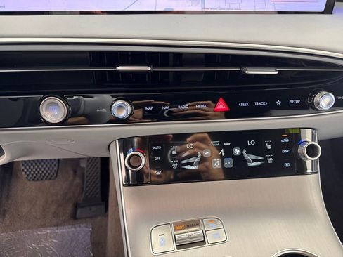 New 2026 Genesis GV70 2.5T Advanced AWD/4WD image 22