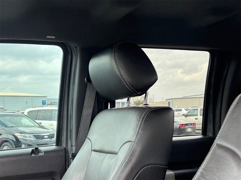 Used 2016 Ford F250 Lariat w/ Lariat Interior Package image 14