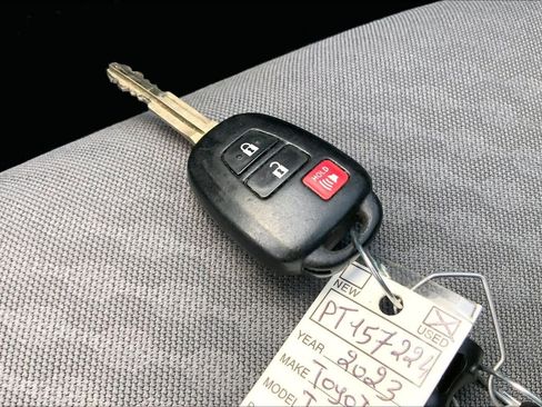 Used 2023 Toyota Tacoma SR image 14