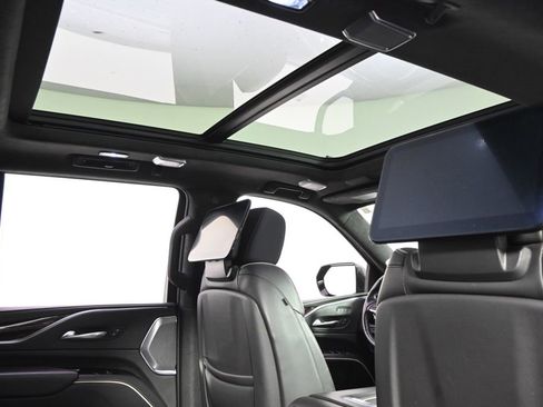 Used 2023 Cadillac Escalade Sport Platinum image 17