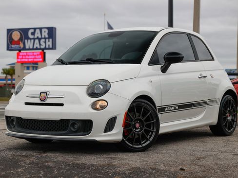 Used 2015 FIAT 500 Abarth image 1