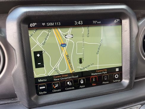 Used 2021 Jeep Gladiator Sport image 4