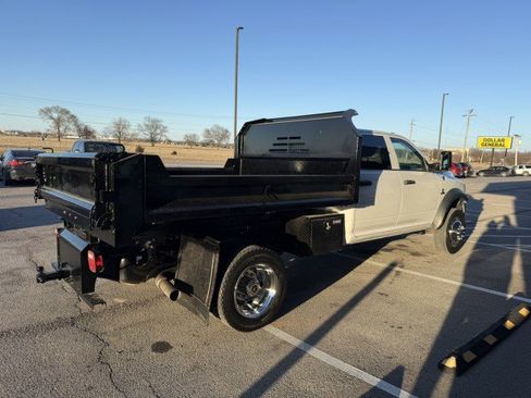 Used 2015 RAM 5500 Tradesman image 3
