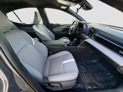 Used 2025 Toyota Camry SE FWD image 27