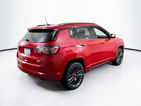 Used 2022 Jeep Compass Limited w/ (RED) Package AWD/4WD image 5