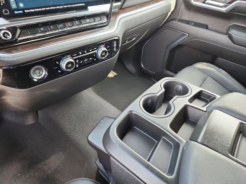 Used 2024 GMC Sierra 1500 SLT image 20