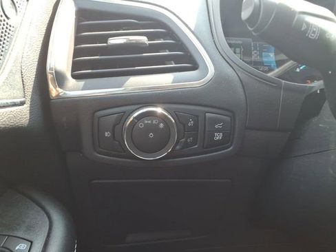 Used 2024 Ford Edge Titanium AWD/4WD image 13