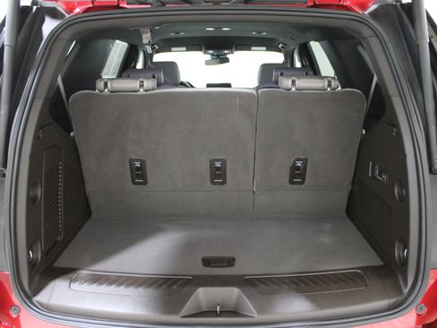 Used 2024 Chevrolet Tahoe LT w/ Luxury Package image 30