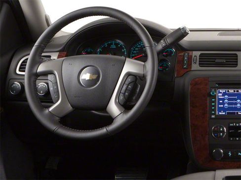 Used 2013 Chevrolet Suburban LTZ AWD/4WD image 9