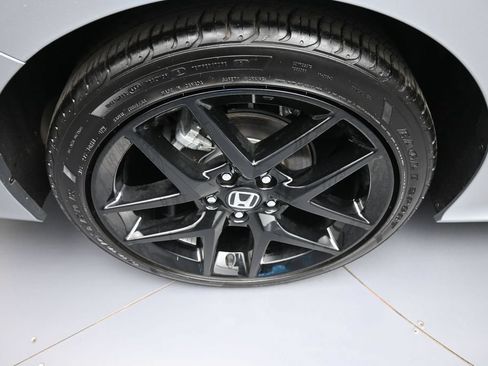 Certified 2025 Honda Civic Sport image 12