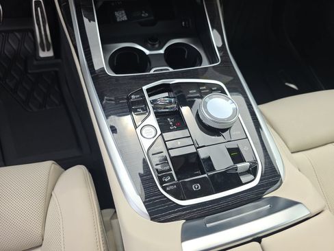 New 2027 BMW X7 xDrive40i w/ Executive Package AWD/4WD image 17