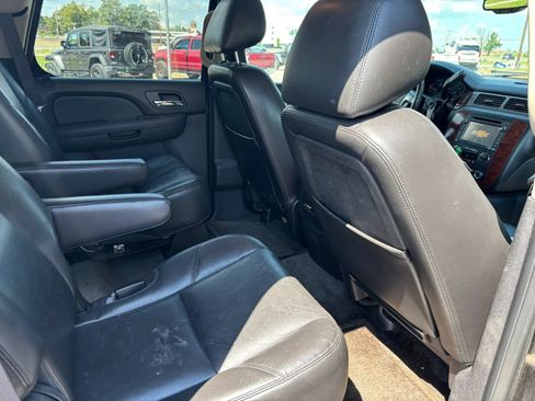 Used 2012 Chevrolet Tahoe LTZ RWD image 18