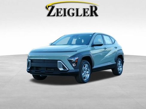 New 2026 Hyundai Kona SE image 3