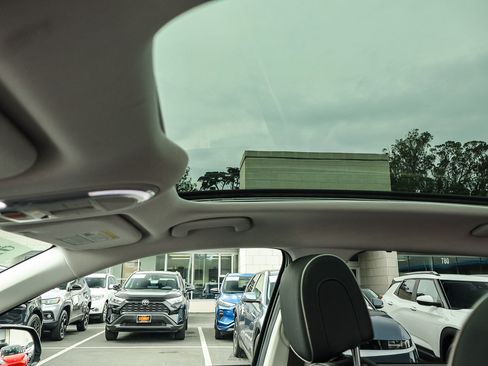 Used 2024 Hyundai Ioniq 5 Limited image 9