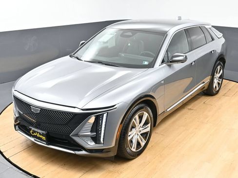 Used 2024 Cadillac Lyriq Tech RWD image 4