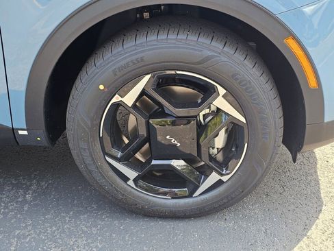 New 2026 Kia Sportage EX w/ EX Panoramic Sunroof Package image 32