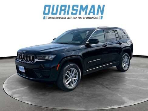 New 2026 Jeep Grand Cherokee Laredo AWD/4WD image 2