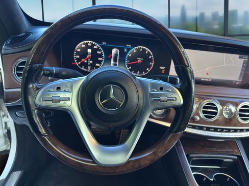 Used 2019 Mercedes-Benz S 560 4MATIC Sedan image 10