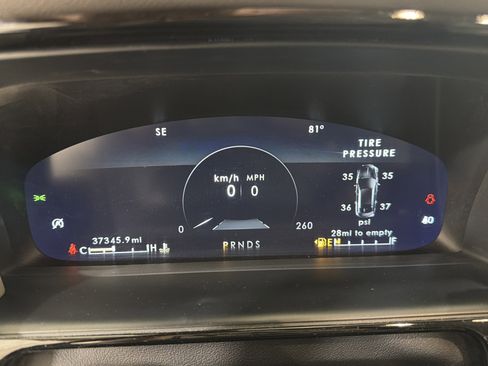 Used 2023 Lincoln Nautilus AWD w/ Premium Package image 16