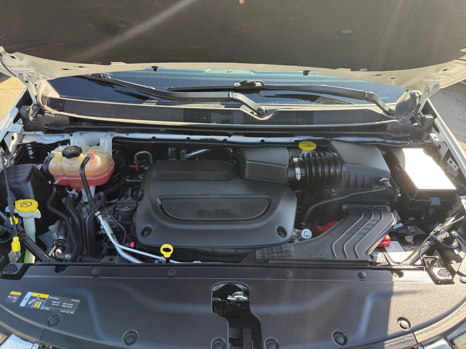 Used 2022 Chrysler Pacifica Touring-L w/ Uconnect Theater Family Group FWD image 20