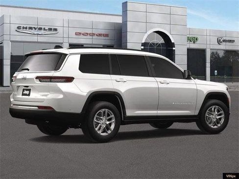 New 2025 Jeep Grand Cherokee L Laredo image 8