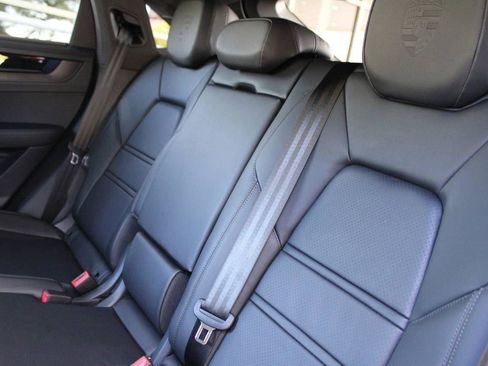 New 2025 Porsche Cayenne GTS image 72